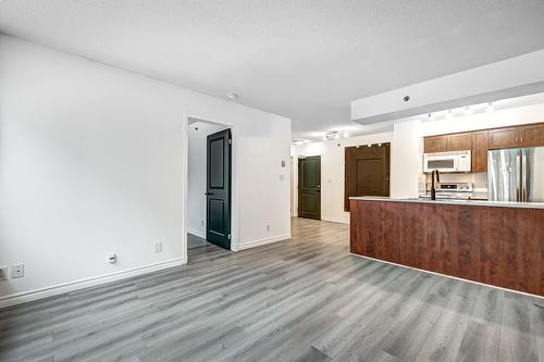 Interior - 622-1225 Rue Notre-Dame O., Montréal (Ville-Marie), QC - Indoor Photo Showing Kitchen