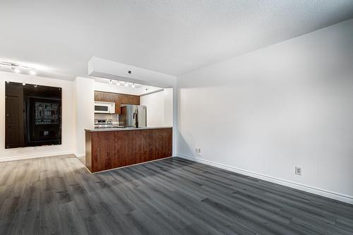 Interior - 622-1225 Rue Notre-Dame O., Montréal (Ville-Marie), QC - Indoor Photo Showing Kitchen