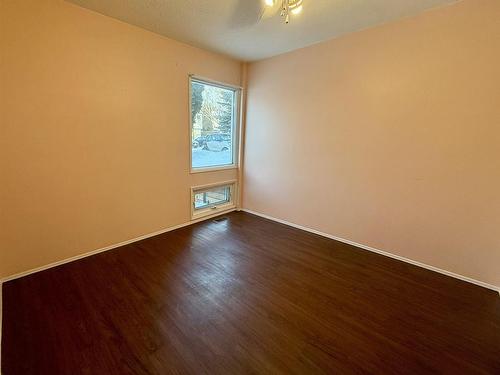 180 Varsity Row, Thunder Bay, ON - Indoor Photo Showing Other Room