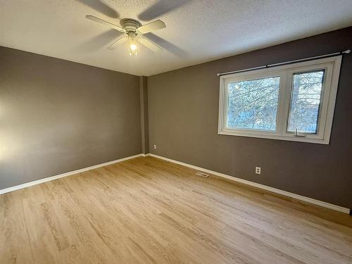 180 Varsity Row, Thunder Bay, ON - Indoor Photo Showing Other Room