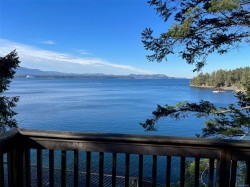 324 Easthom Rd  Gabriola Island, BC V0R 1X0
