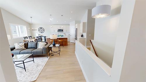 331 Legacy Lookout, Cranbrook, BC - Indoor Photo Showing Living Room