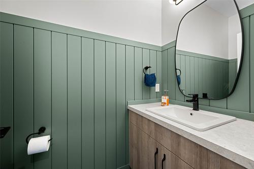 102-321 Centre Avenue, Kamloops, BC - Indoor Photo Showing Bathroom