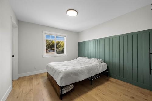 102-321 Centre Avenue, Kamloops, BC - Indoor Photo Showing Bedroom