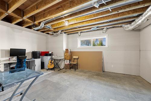 102-321 Centre Avenue, Kamloops, BC - Indoor Photo Showing Basement