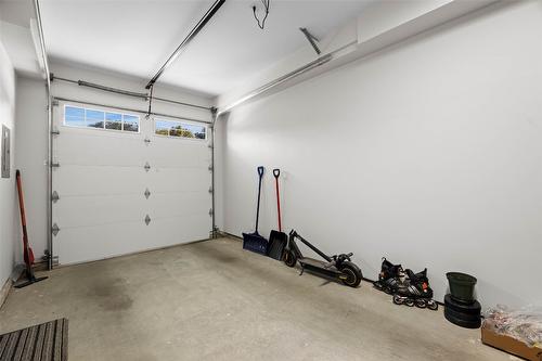 102-321 Centre Avenue, Kamloops, BC - Indoor Photo Showing Garage