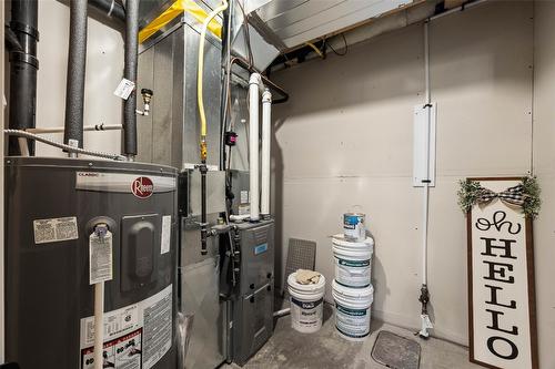 102-321 Centre Avenue, Kamloops, BC - Indoor Photo Showing Basement