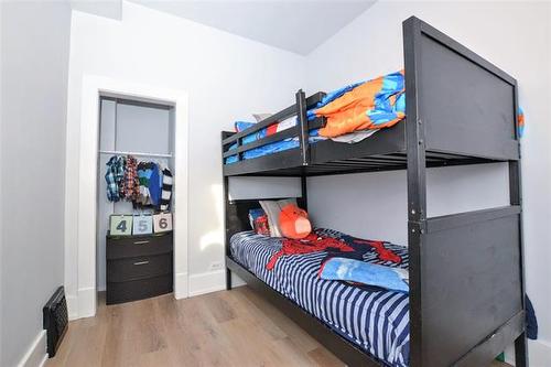 315 Yale Ave, Winnipeg, MB 