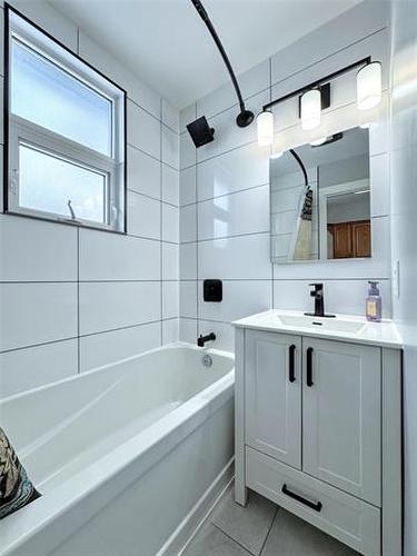 315 Yale Ave, Winnipeg, MB 