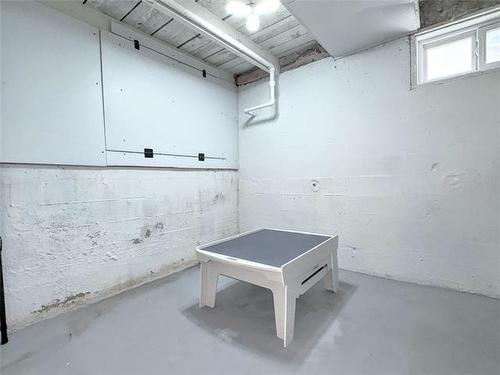 315 Yale Ave, Winnipeg, MB 