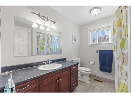 7 Highgate Crt, Riverview, NB 