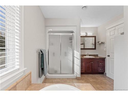 7 Highgate Crt, Riverview, NB 