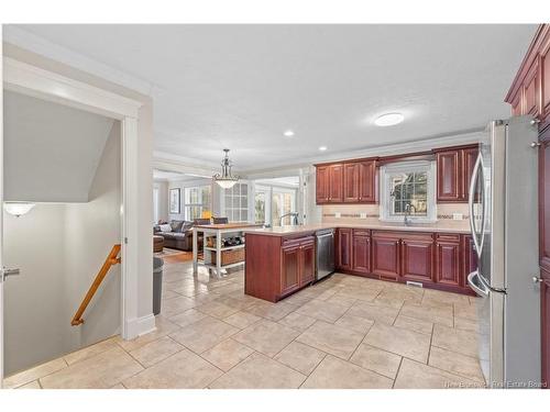 7 Highgate Crt, Riverview, NB 