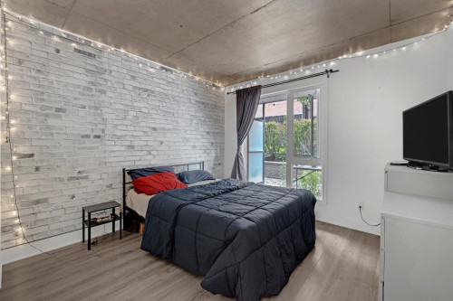 Bedroom - 114-2160 Rue Laforce, Montréal (Ville-Marie), QC - Indoor Photo Showing Bedroom