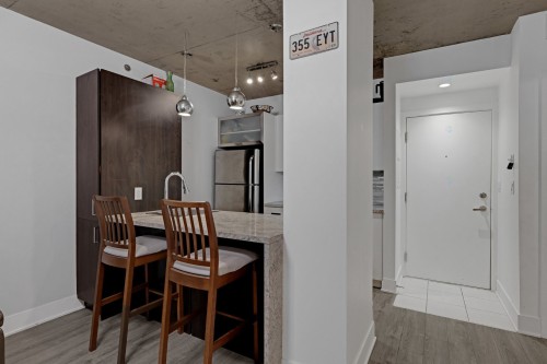 Dining room - 114-2160 Rue Laforce, Montréal (Ville-Marie), QC - Indoor Photo Showing Other Room