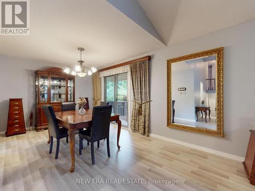 2669 Inlake Court, Mississauga, ON - Indoor Photo Showing Dining Room