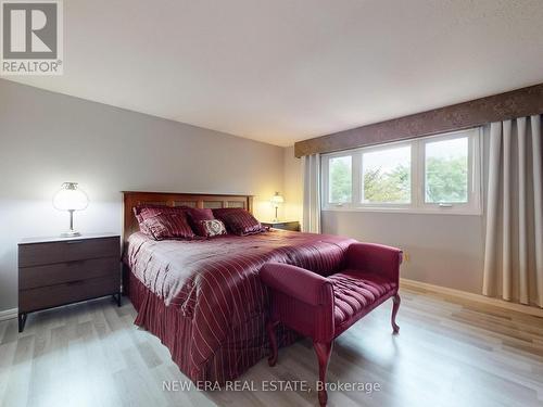2669 Inlake Court, Mississauga, ON - Indoor Photo Showing Bedroom