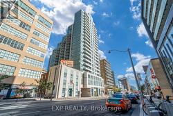 808 - 212 EGLINTON AVENUE E  Toronto, ON M4P 1K2