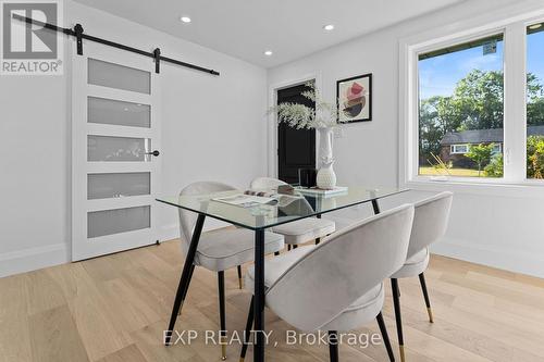 686 Wickens Avenue, Burlington, ON - Indoor Photo Showing Dining Room