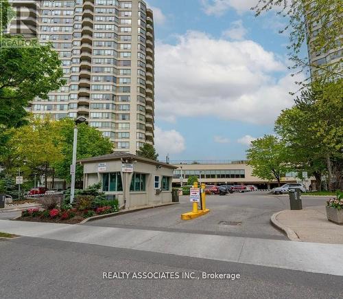 734 - 3 GREYSTONE WALK DRIVE  Toronto, ON M1K 5J4