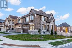 136 CARRIAGE SHOP BEND  East Gwillimbury, ON L9N 0Y3