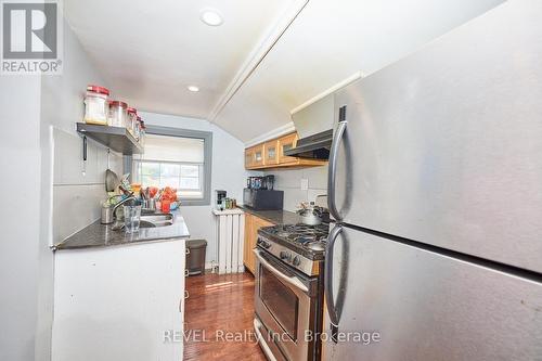 50 Welland Avenue, St. Catharines (Downtown), ON - Indoor Photo Showing Kitchen