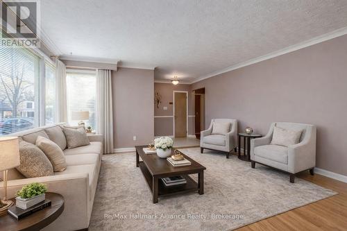 Living room(virtually staged) - 281 Savoy Crescent, Oakville (Sw Southwest), ON - Indoor Photo Showing Living Room