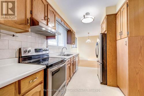 281 Savoy Crescent, Oakville (Sw Southwest), ON - Indoor Photo Showing Kitchen