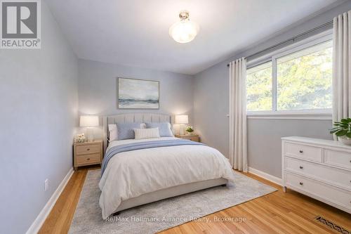 Bed room 2 (virtually staged) - 281 Savoy Crescent, Oakville (Sw Southwest), ON - Indoor Photo Showing Bedroom