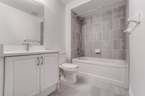 41 Overlea Drive, Brampton, ON - Indoor Photo Showing Bathroom