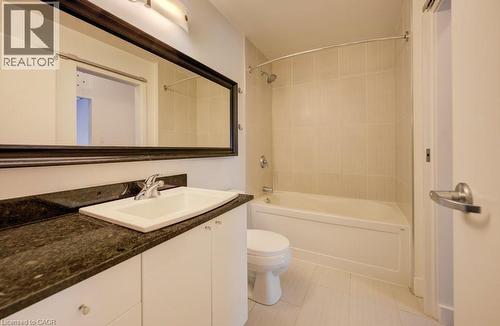 15 Devitt Avenue S Unit# 302, Waterloo, ON - Indoor Photo Showing Bathroom