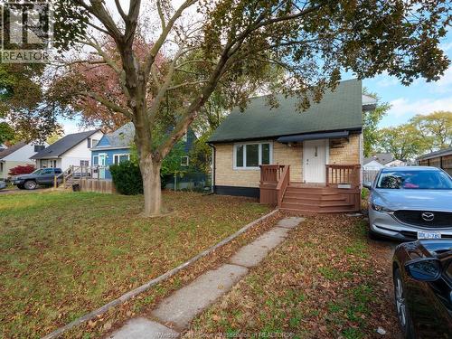 1214 Rankin AVENUE  Windsor, ON N9B 2S5