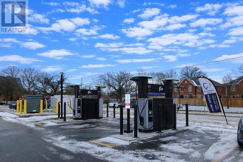 495 Walkers Line, Burlington, ON 