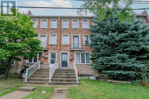 119 TORBARRIE ROAD  Toronto, ON M3L 1G8