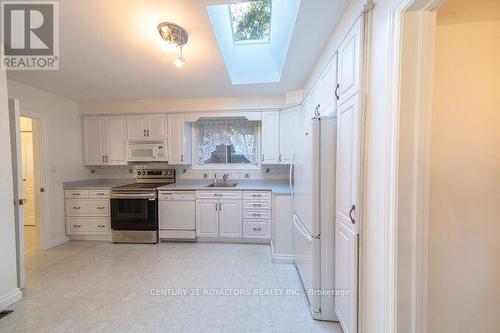 443 Atwater Avenue, Mississauga, ON - Indoor Photo Showing Kitchen