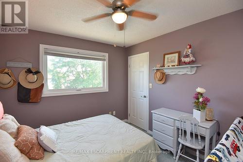 11 Jacqueline Boulevard, Hamilton, ON - Indoor Photo Showing Bedroom