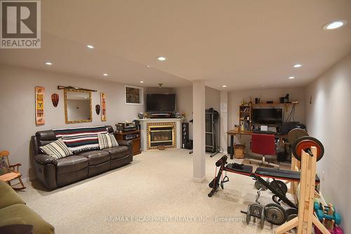 11 Jacqueline Boulevard, Hamilton, ON - Indoor