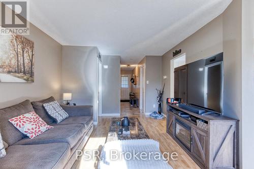 81 Brembel Street, Kitchener, ON - Indoor Photo Showing Living Room