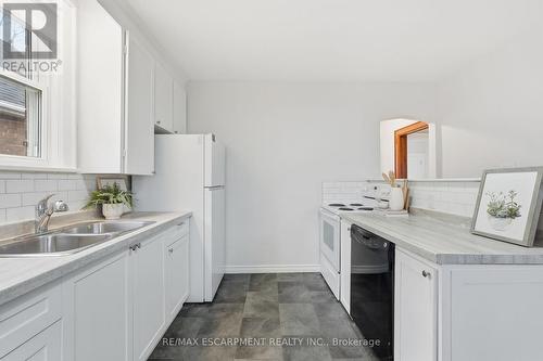 48 Weir Street N, Hamilton, ON - Indoor Photo Showing Kitchen With Double Sink