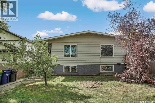 327 S Avenue S, Saskatoon, SK - Outdoor