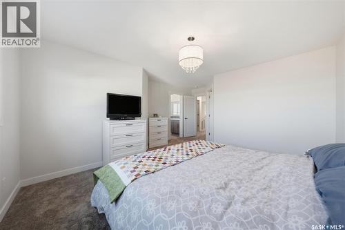 451 Mcfaull Crescent, Saskatoon, SK - Indoor Photo Showing Bedroom