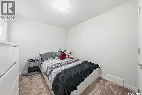 451 Mcfaull Crescent, Saskatoon, SK - Indoor Photo Showing Bedroom