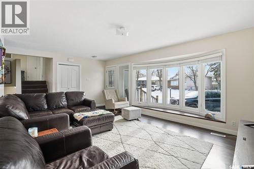 58 Straub Crescent, Regina, SK - Indoor Photo Showing Living Room