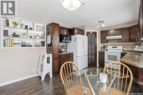 58 Straub Crescent, Regina, SK - Indoor Photo Showing Kitchen