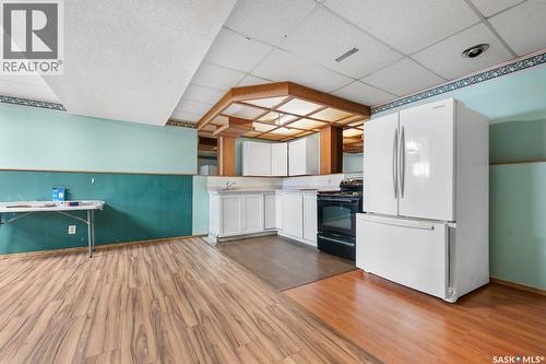 3411 Middleton Place E, Regina, SK - Indoor Photo Showing Kitchen
