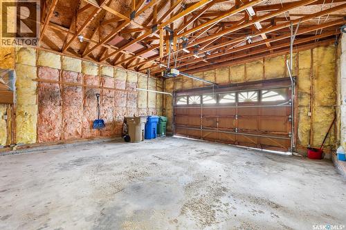3411 Middleton Place E, Regina, SK - Indoor Photo Showing Garage