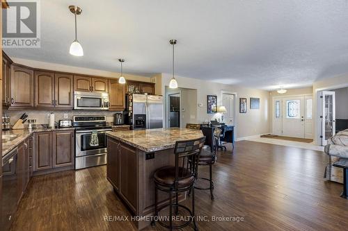1124 Mcclure Crescent, Brockville, ON - Indoor Photo Showing Kitchen With Double Sink