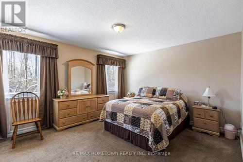 1124 Mcclure Crescent, Brockville, ON - Indoor Photo Showing Bedroom