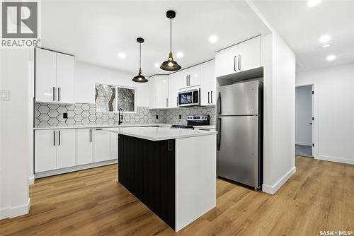 732 Empress Street, Regina, SK - Indoor Photo Showing Kitchen With Stainless Steel Kitchen With Upgraded Kitchen