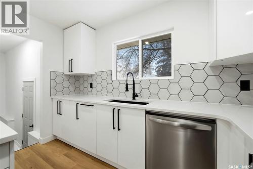 732 Empress Street, Regina, SK - Indoor Photo Showing Kitchen
